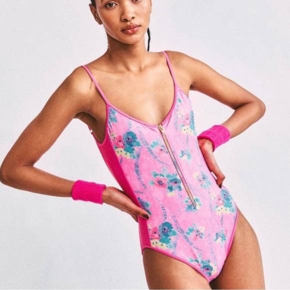 LoveShackFancy × Beach Riot Hibiscus One Piece Swimsuit - NWT - Picture 1 of 4